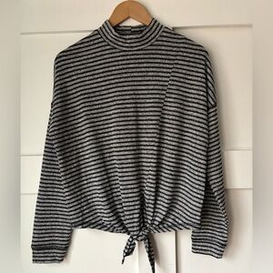 NWT Dex • Longsleeve Mockneck • Size M